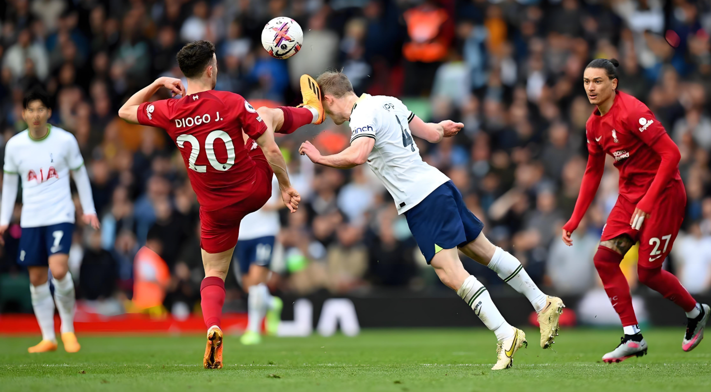 九游- 德罗巴在利物浦比赛中绝杀,回归赛场引发热议的原因 