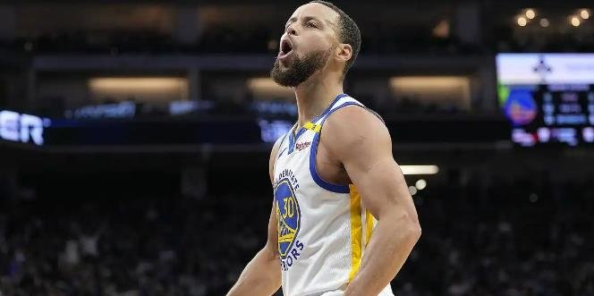 库里在美国队比赛中关键助攻,大胜引发热议的是谁 库里在美国队比赛中关键助攻,大胜引发热议的是谁