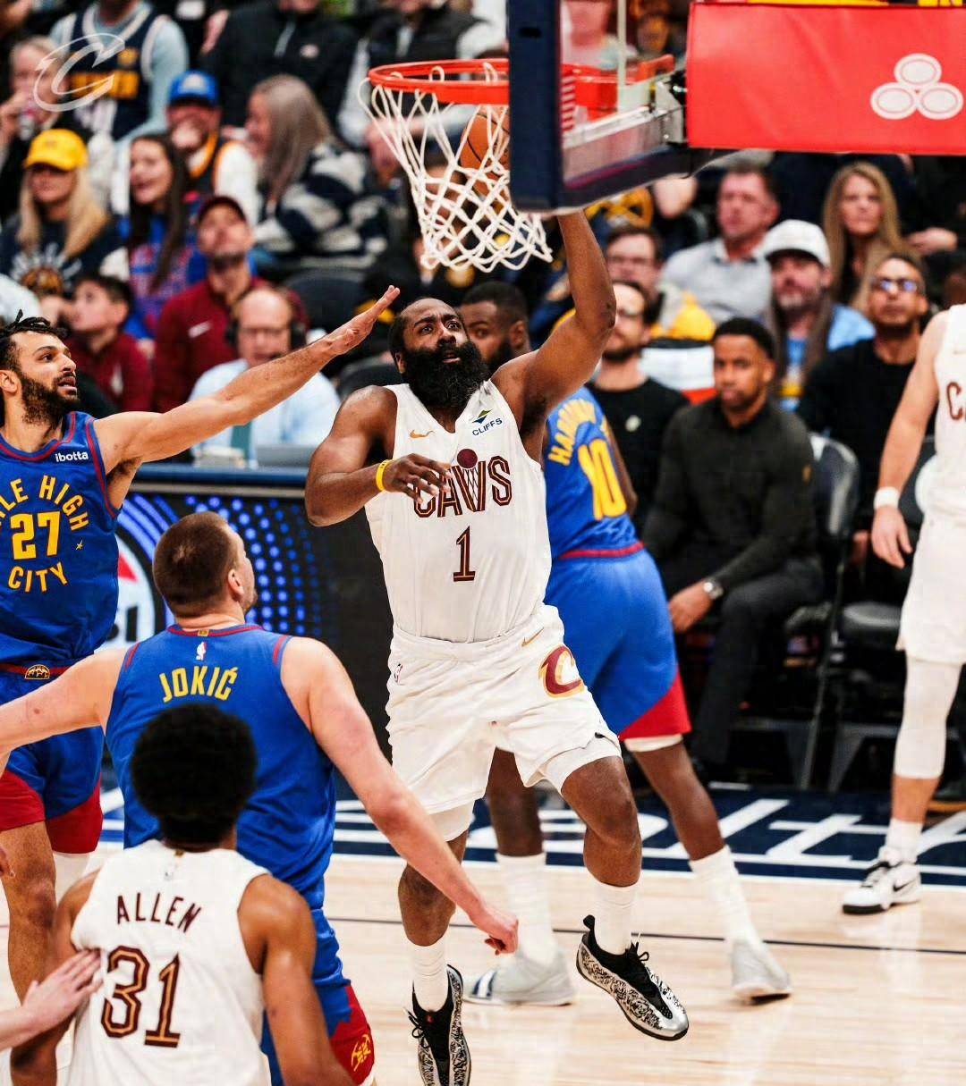 九游体育-包含德罗巴回归赛场，突破纪录首场状态亮眼，掘金观众沸腾！的词条